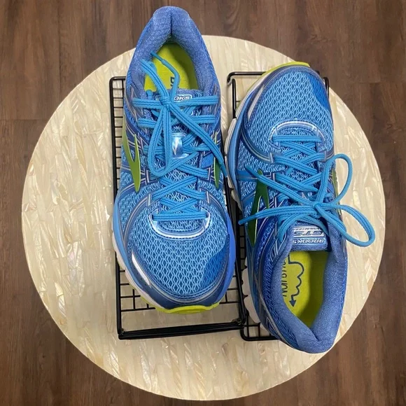 NWOT - Brook’s Women’s Addiction 11 - Picture 4 of 4